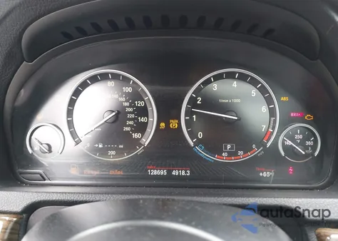 2015 BMW 550I Gran Turismo xDrive z USA, uszkodzony, nr VIN WBA5M0C59FD085100